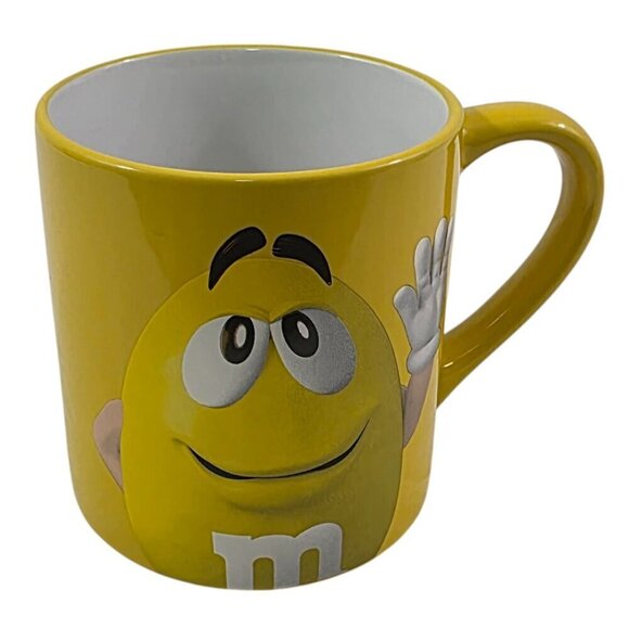 M&M’s Mars Candy Brand NOT YOUR AVERAGE NUT Large Yellow 16 Oz Cup Mug - Picture 3 of 16